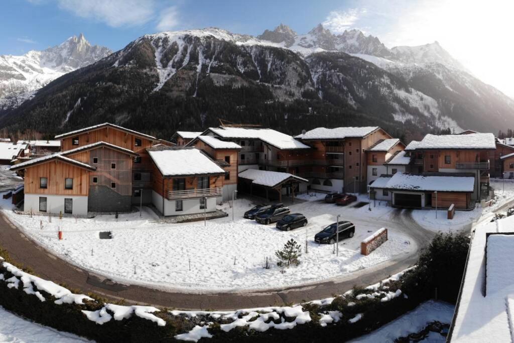 chic appart 6 pers dans résidence luxueuse La Cordee wellness gym piscine OUVERT et télétravail Chamonix Esterno foto