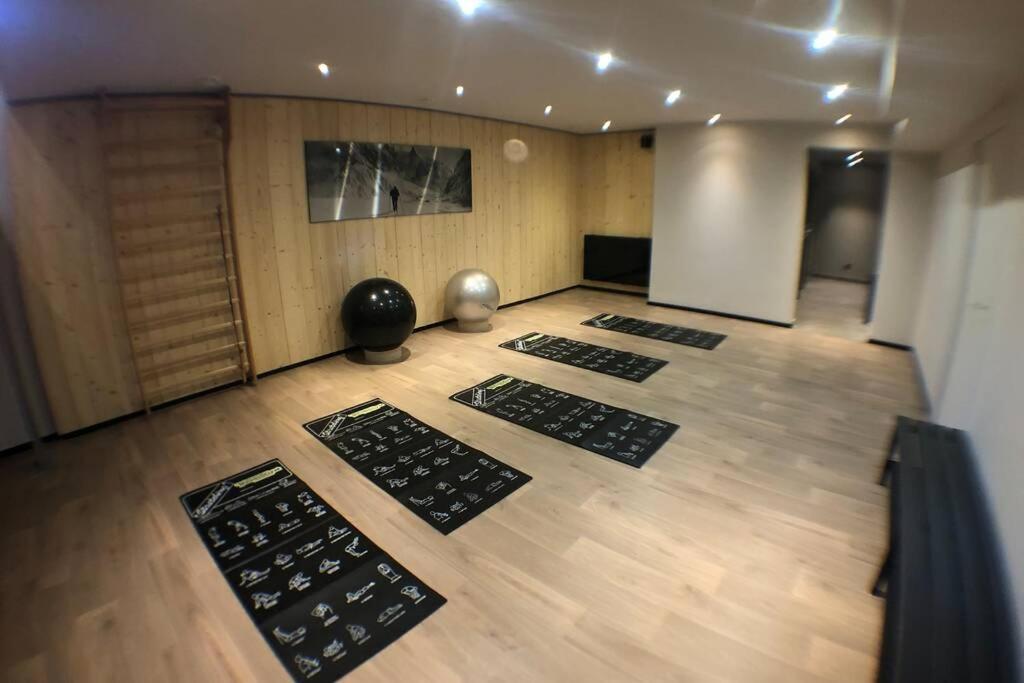 chic appart 6 pers dans résidence luxueuse La Cordee wellness gym piscine OUVERT et télétravail Chamonix Esterno foto