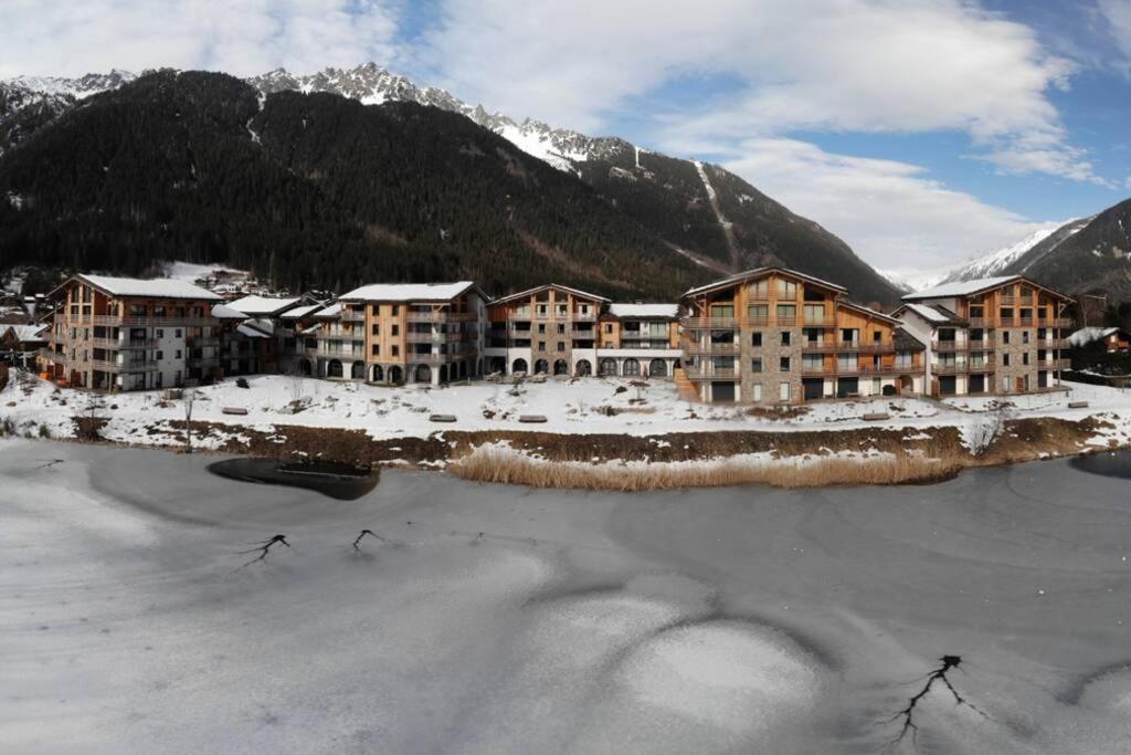 chic appart 6 pers dans résidence luxueuse La Cordee wellness gym piscine OUVERT et télétravail Chamonix Esterno foto