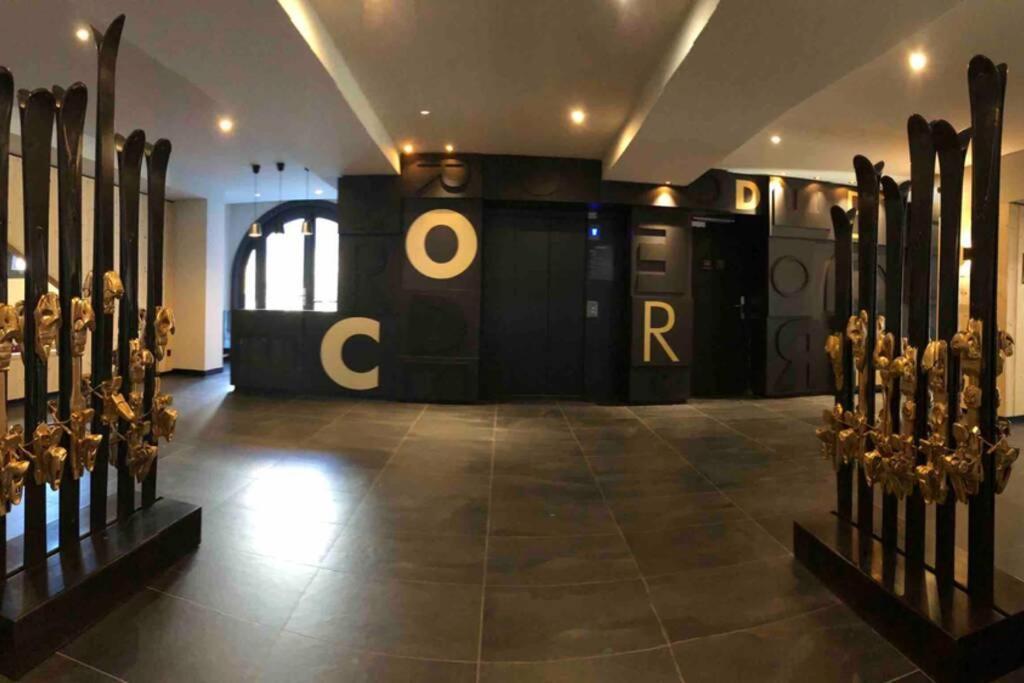 chic appart 6 pers dans résidence luxueuse La Cordee wellness gym piscine OUVERT et télétravail Chamonix Esterno foto