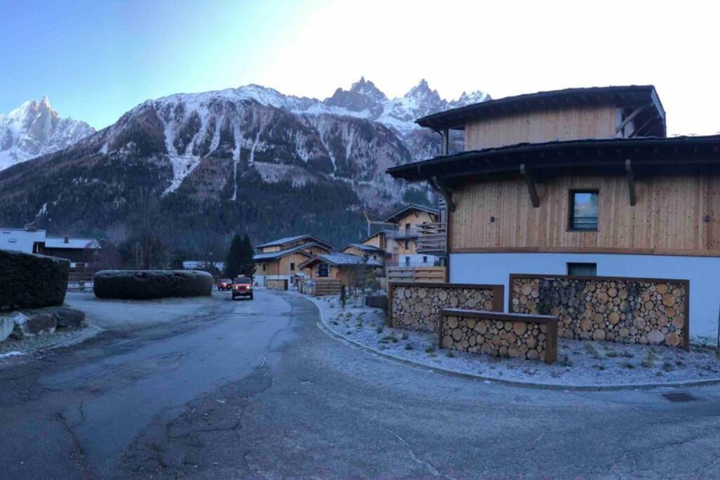 chic appart 6 pers dans résidence luxueuse La Cordee wellness gym piscine OUVERT et télétravail Chamonix Esterno foto