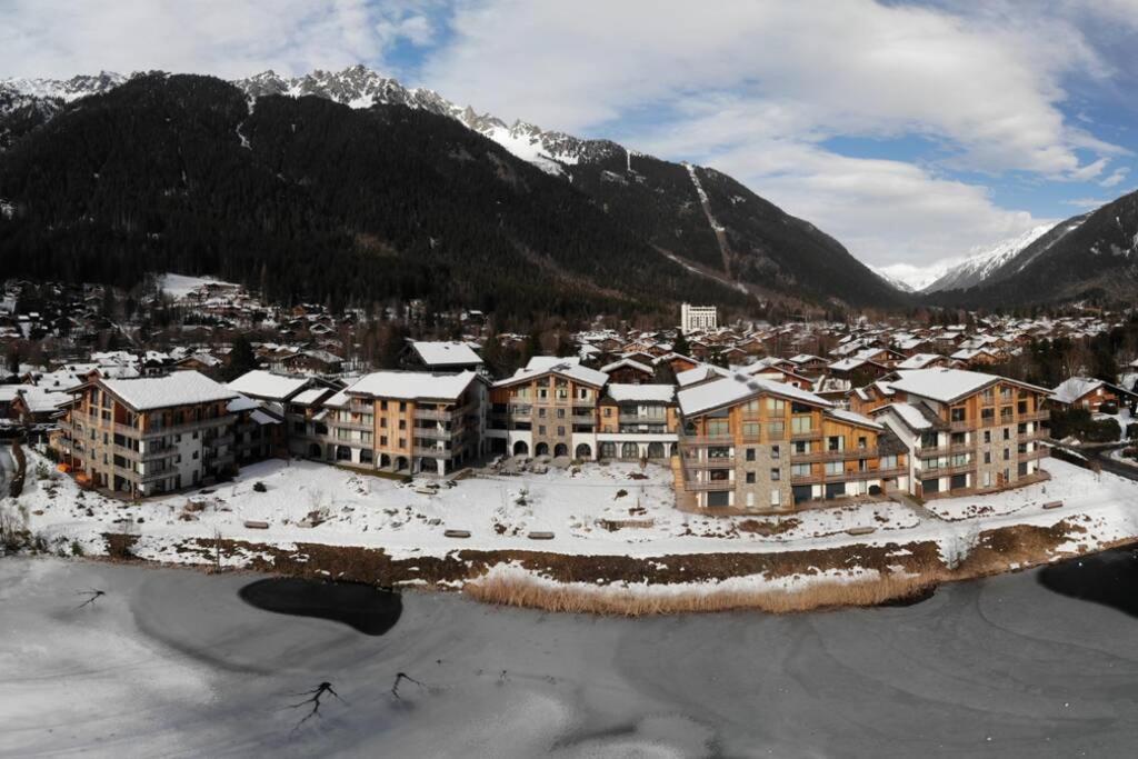 chic appart 6 pers dans résidence luxueuse La Cordee wellness gym piscine OUVERT et télétravail Chamonix Esterno foto
