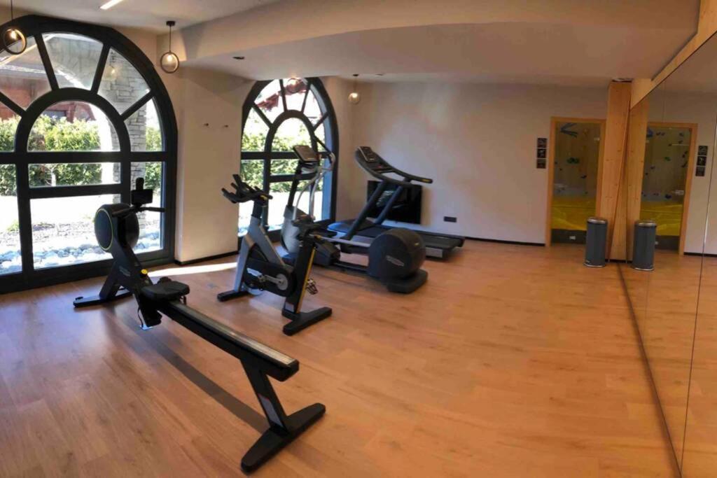chic appart 6 pers dans résidence luxueuse La Cordee wellness gym piscine OUVERT et télétravail Chamonix Esterno foto